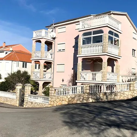 Sea View 10 Min Walk To And Center Apartman Novi Vinodolski